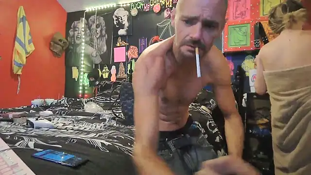 Czat XXX na żywo – DaddyAndSplashQueen