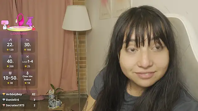EmmitaGarcia's Live XXX Chat