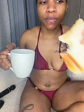 Czat XXX na żywo – Milkypucy