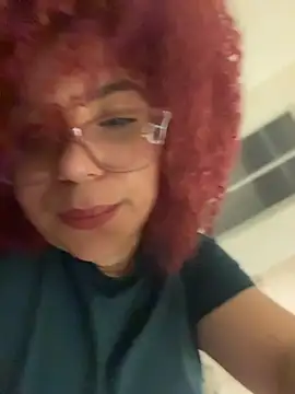 Czat XXX na żywo – Leyah__