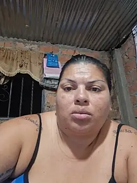 Juli_grandestetas' Live XXX Chat
