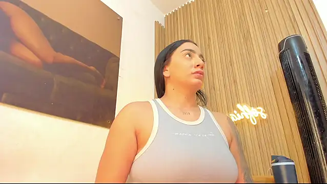 Онлайн чат XXX sofhiaa_adaams