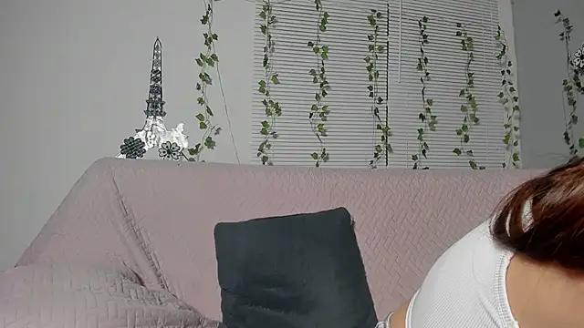 Lala_fluffy Chat XXX live