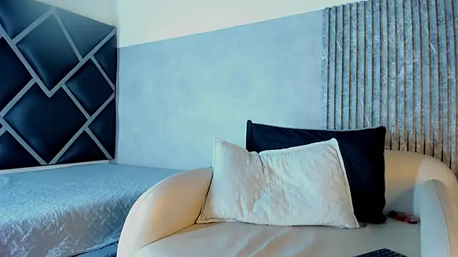 XXX chat uživo modela Luca_noir