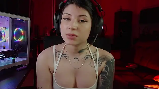 Chat +18 de Selinakimura ao vivo