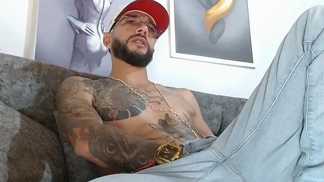 Chatroom XXX en direct de LukasScott_