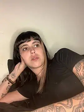 ninapellegrini17's Live XXX Chat