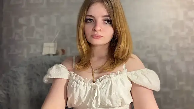 Elirya élő XXX-chatje