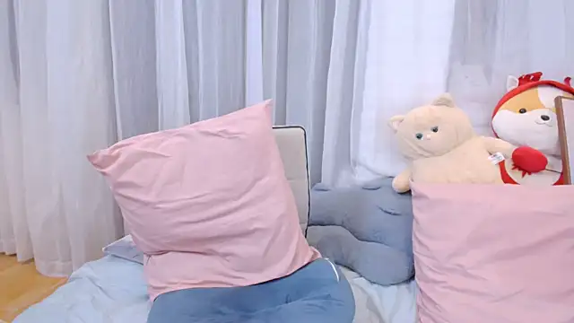 Cara_99's Live XXX Chat