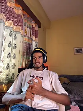 צ'אט XXX בשידור חי של GunSlay