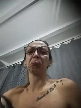 Alanabruner XXX чат на живо