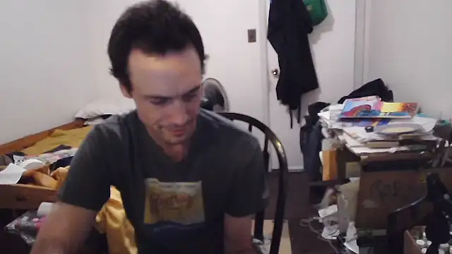 צ'אט XXX בשידור חי של JohnnyMoves