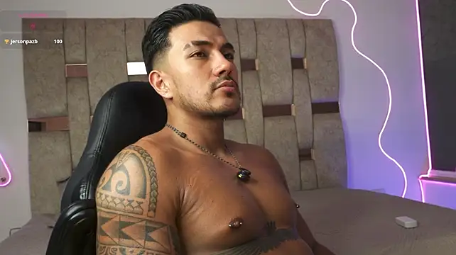 Chat +18 de aaron_bolt ao vivo
