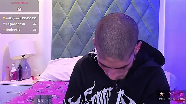 Emily_and_Taylor 现场XXX聊天