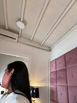 Belle_Noir's Live XXX Chat