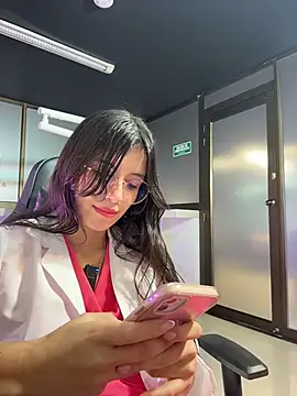 Chat +18 de iris_cuteface ao vivo