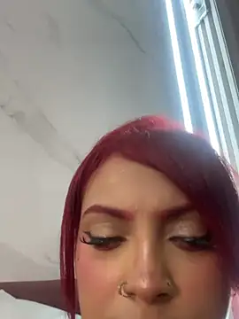 Chat +18 de GiaRedd ao vivo