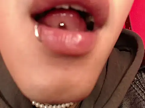 Онлайн чат XXX AlecBanne_