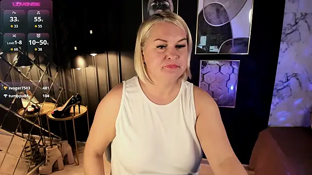 YolandaKiss Adlı Modelin Canlı XXX Sohbeti