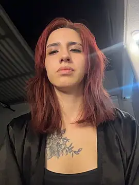 Czat XXX na żywo – Elodiee_Roussee