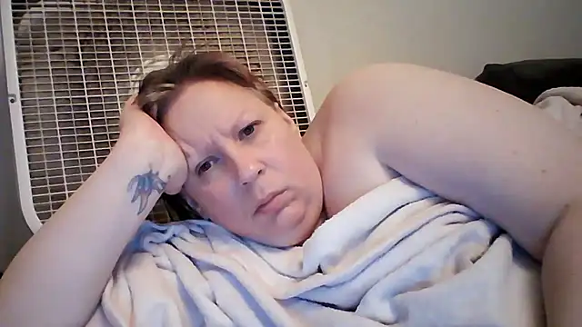 starlight1983's Live XXX Chat
