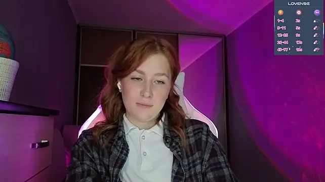 دردشة AmyFoxy الجنسية المباشرة