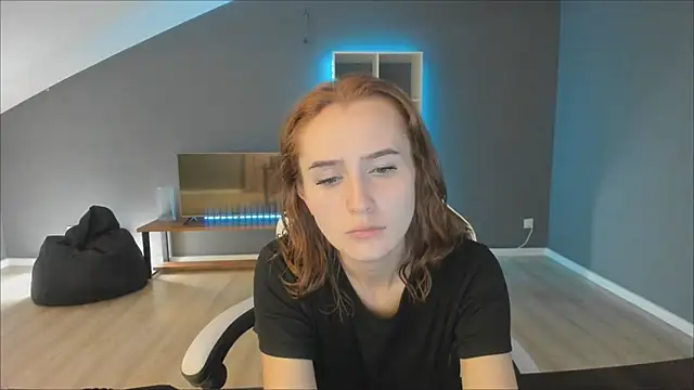 Ari_mon – Naživo XXX chat