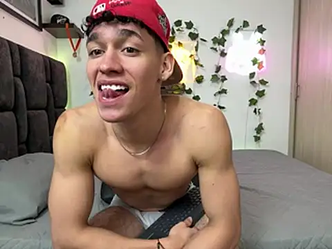 Luke_MuscleのライブXXXチャット
