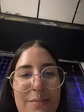Kittyhelll_'s Live XXX Chat
