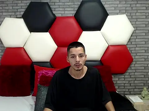 Czat XXX na żywo – Thristan05