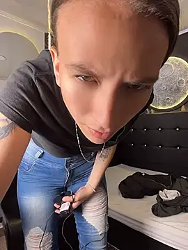 Czat XXX na żywo – RoyalSexx_