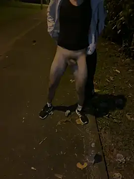 TonnyBottom Live XXX-chat