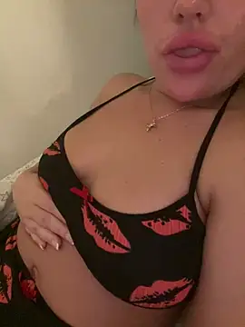 Chat XXX en directo de magical_mia