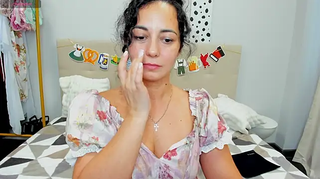 Linda_Insatiable élő XXX-chatje