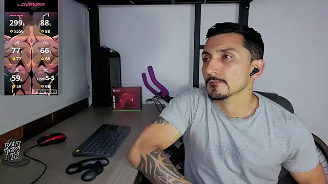 Chat XXX ao vivo de Marck_Muscle