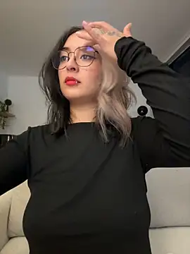Živý XXX chat Rae_Lil_White