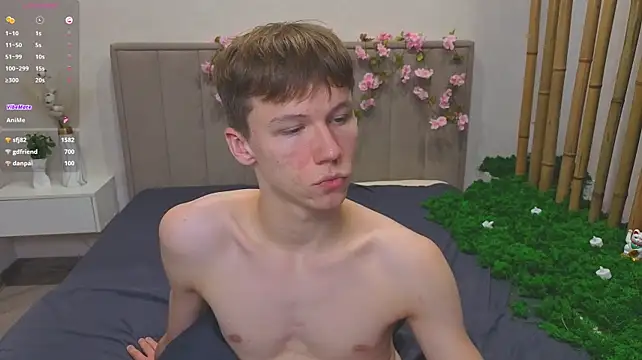 cuMte_boy's Live XXX Chat