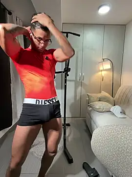 Chatroom XXX en direct de Paradise_boy__