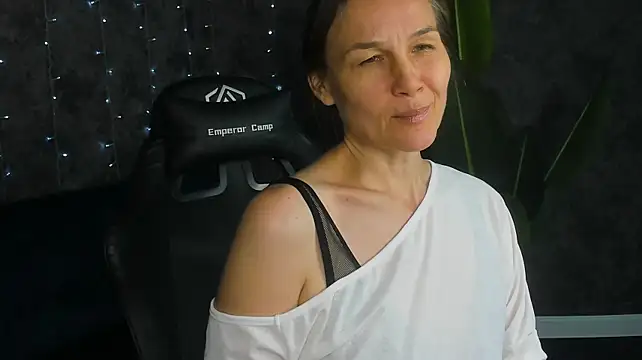 Czat XXX na żywo – Lillian_White