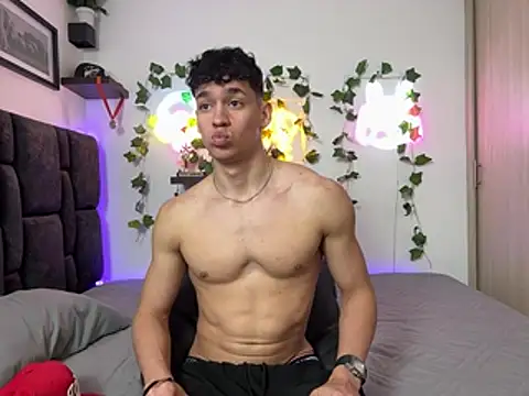 Chatroom XXX en direct de Luke_Muscle
