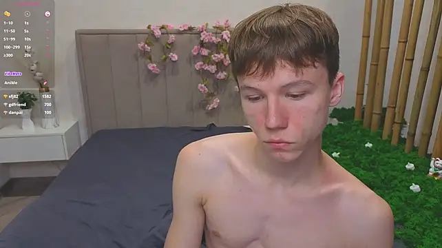 Chat +18 de cuMte_boy ao vivo