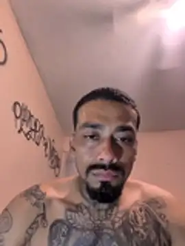 Cnutt310 Show in webcam