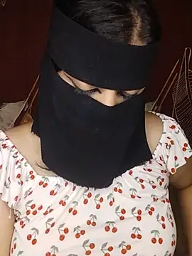 عرض كام Loly-