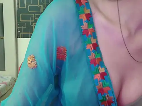 Simreet_22's Live XXX Chat
