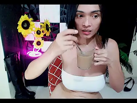 XXX chat uživo modela xAsianTOPModelx