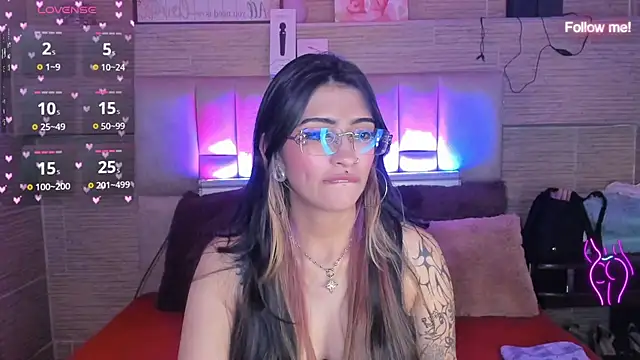 mia_devine_ élő XXX-chatje