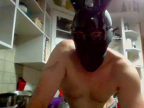 Chatroom XXX en direct de BigSilkCock