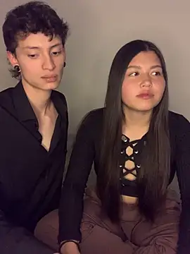 Damn__Love Adlı Modelin Canlı XXX Sohbeti