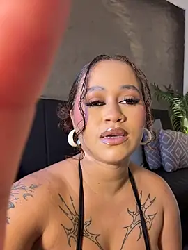 Chat +18 de Isa__Blanc ao vivo