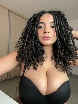 Czat XXX na żywo – Curlyierr